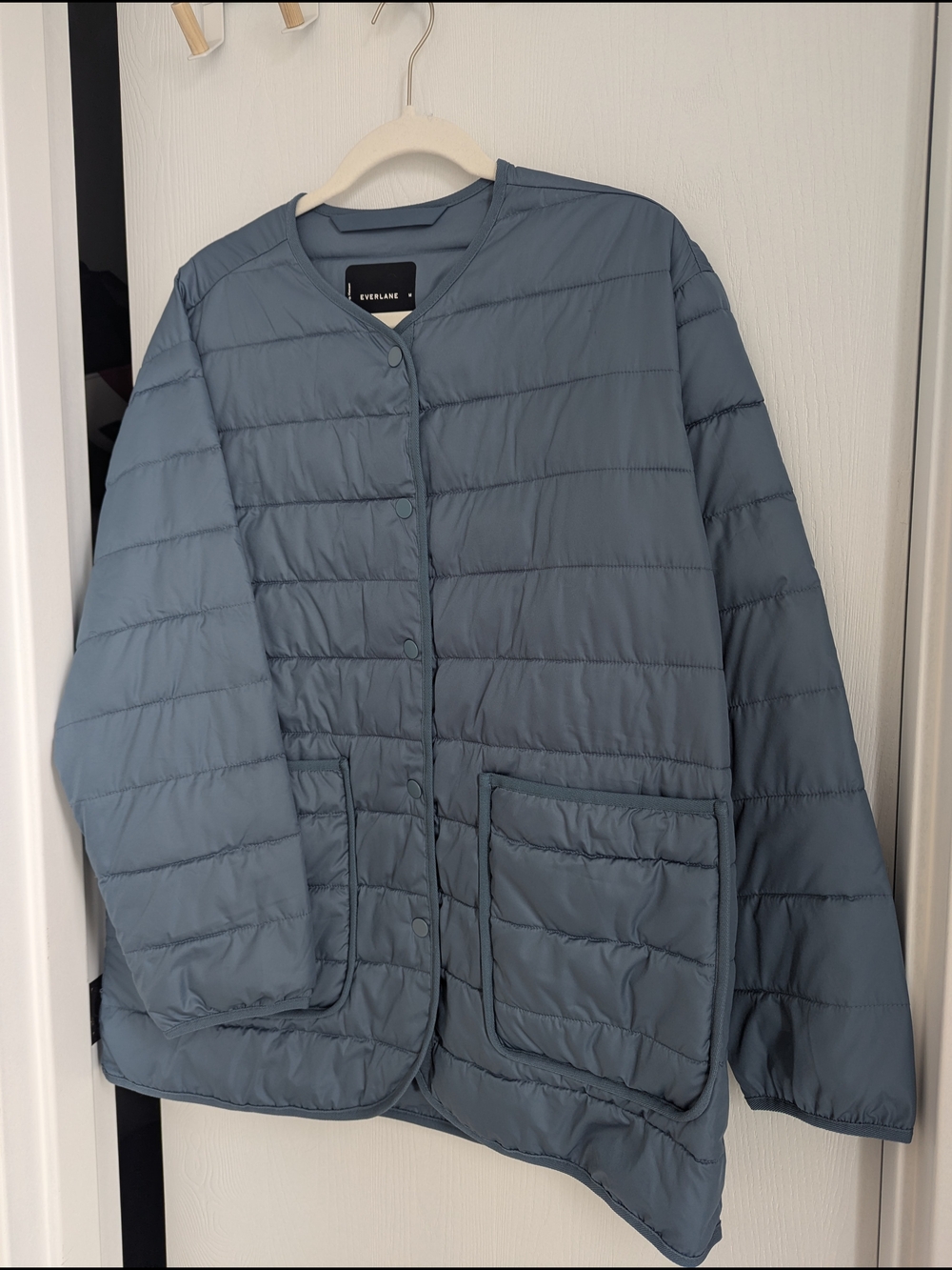 EVERLANE Quilted Lightweight Jacket in Dusty Blue